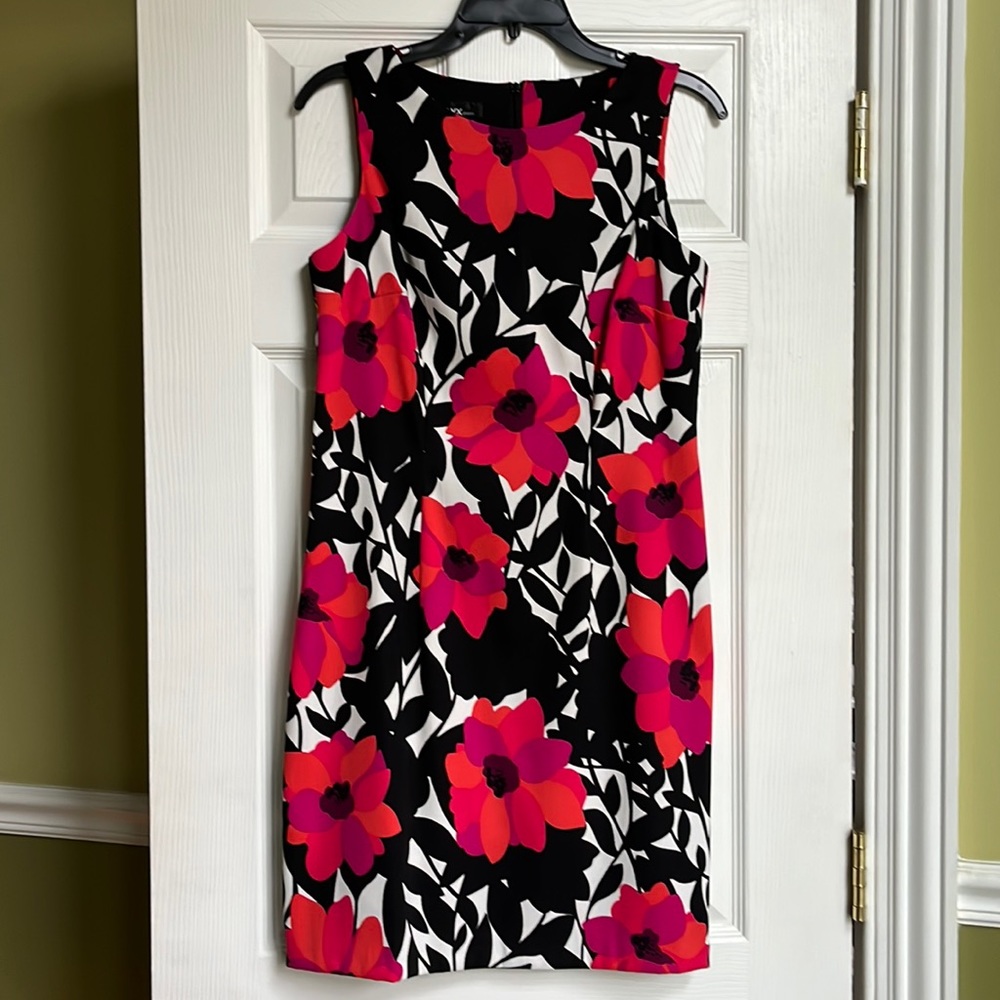 Fun spring dress by Alyx, size 6
